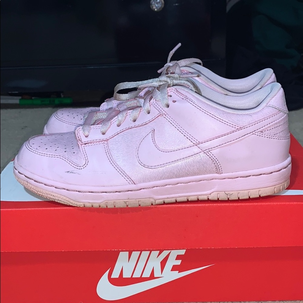 pink air force 1s